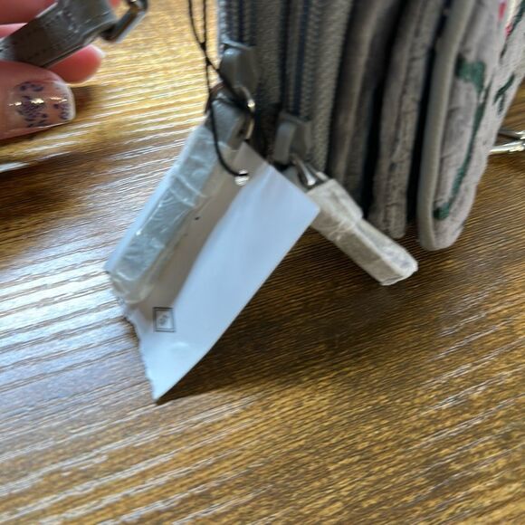 Vera Bradley Iconic RFID All in One Crossbody Wristlet Gray Dragonfly Flower NWT - Picture 8 of 10